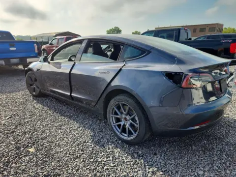 Tesla MODEL 3 RWD