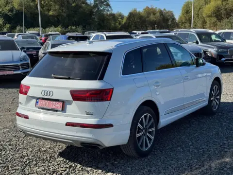 Audi Q7 PREMIUM