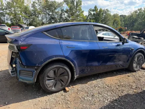 Tesla MODEL Y LR RWD